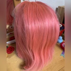 Pink closure